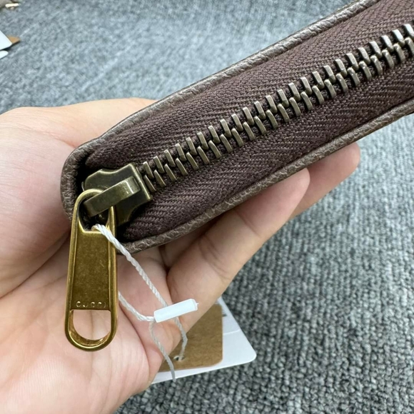 100% Authentic Gucci Leather Wallet - Picture 7 of 16